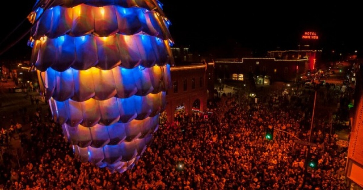 WATCH Famous NYE 'Pinecone' drop in Flagstaff